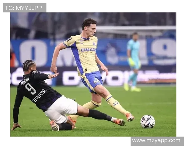 揭秘足球明星夜猫的真实身份与背后故事